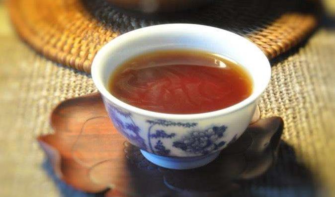 茶汤上面一层油是什么