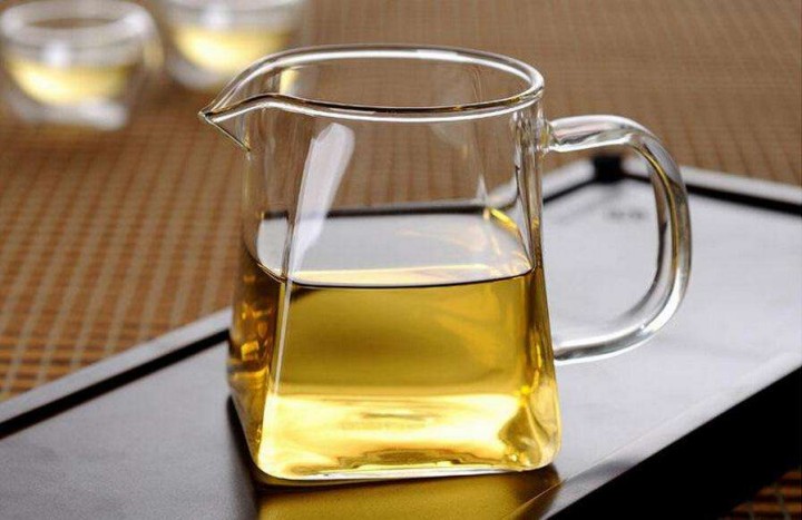 普洱生茶和熟茶的茶汤颜色是怎样的？