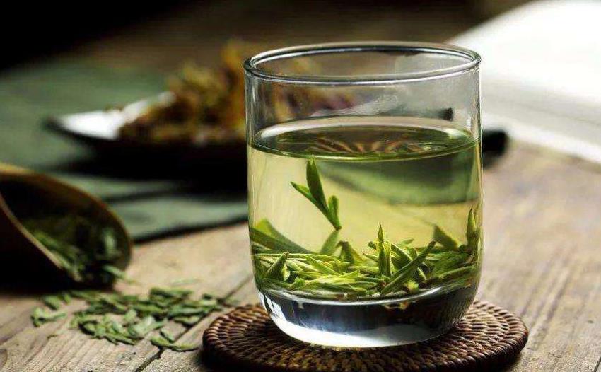 女人每天喝绿茶好吗