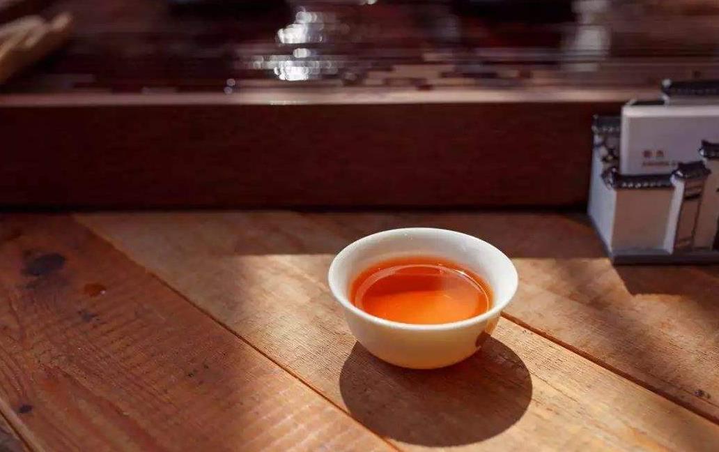 红茶有哪些功效哪些人适合喝红茶
