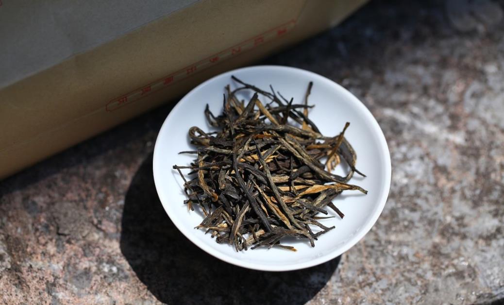 乌龙茶红茶绿茶的区别