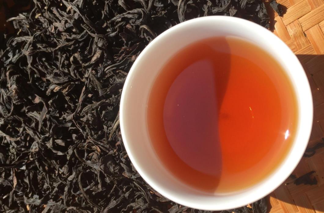 武夷山岩茶属于红茶还是绿茶
