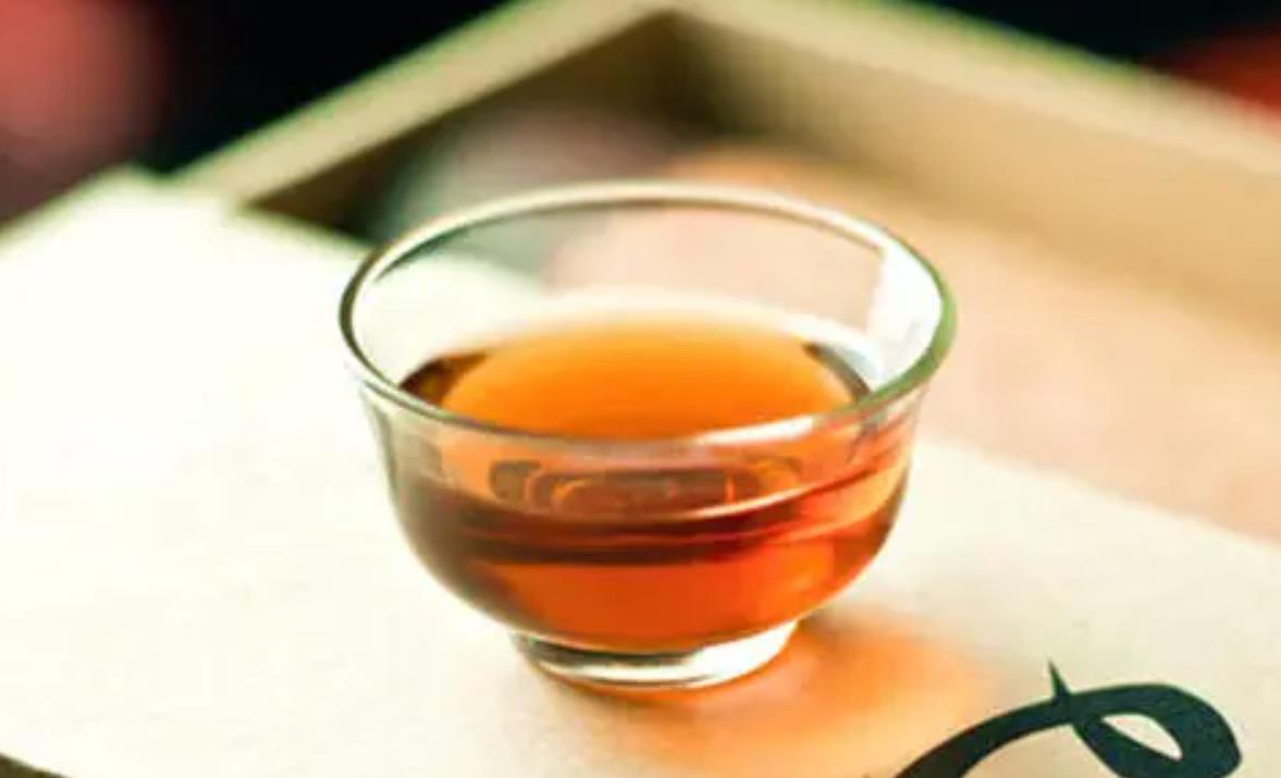 普洱生茶和熟茶汤色的区别