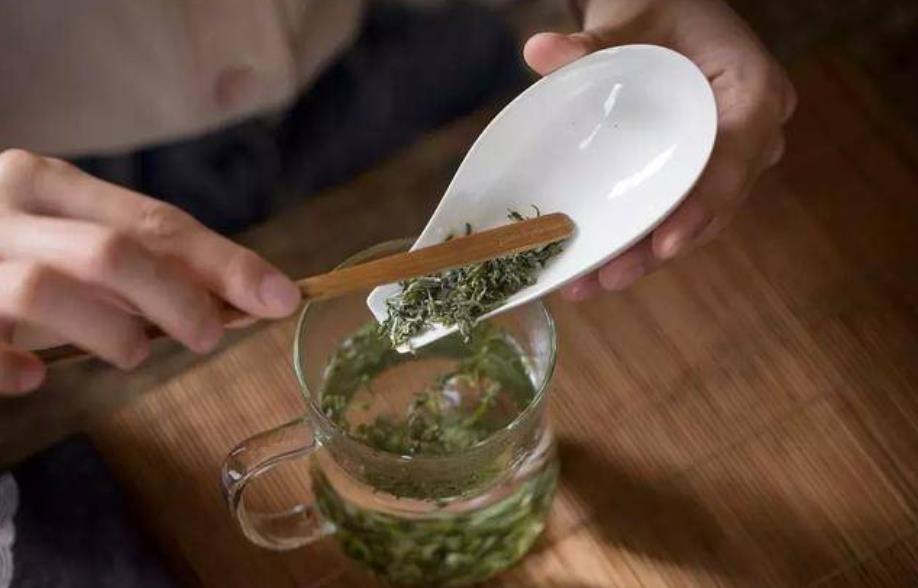 冲泡绿茶的三种投茶方法