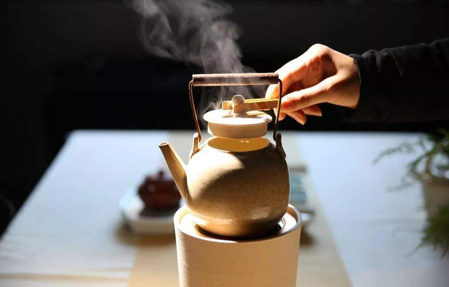 在寒冷的冬季，茶人会做些什么