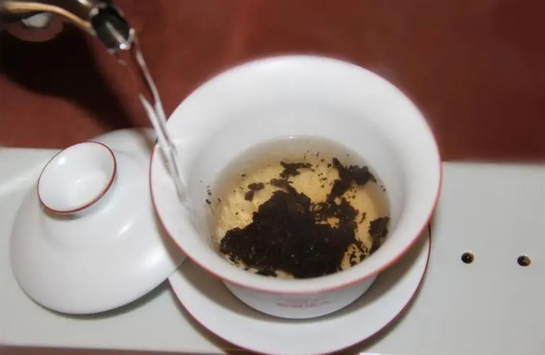熟普洱茶是低蒸吊水吗