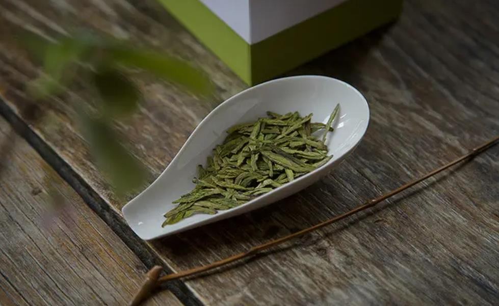 龙井茶属于绿茶吗 龙井茶是绿茶吗