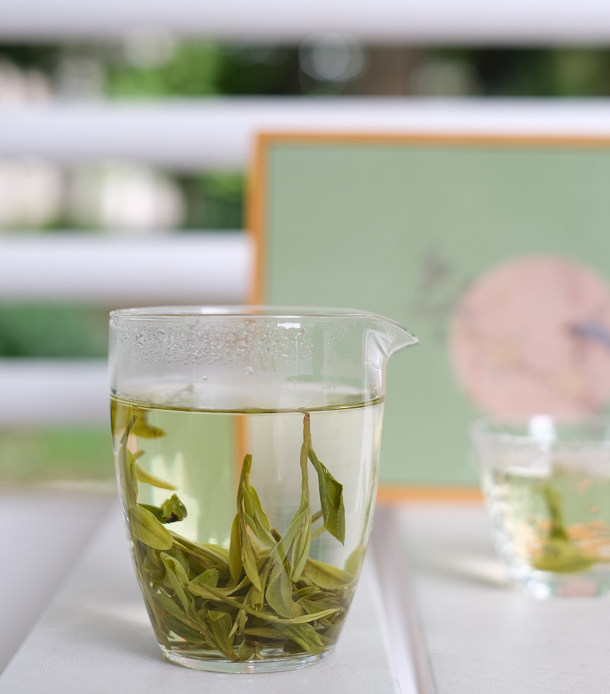 狮峰龙井茶的功效与作用 狮峰龙井茶具有特殊的清香,滋味甘鲜对不对