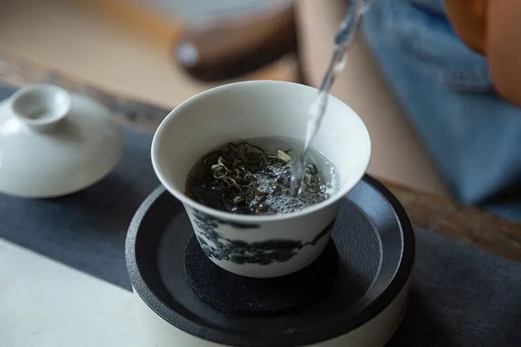 茉莉花茶之银毫 | 蒙顶嫩芽与横县茉莉的融合，成就一杯香茶